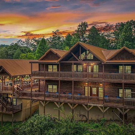 Smokey'S Paradise By Avantstay Sleeps 22 Pool Севьервилл Экстерьер фото