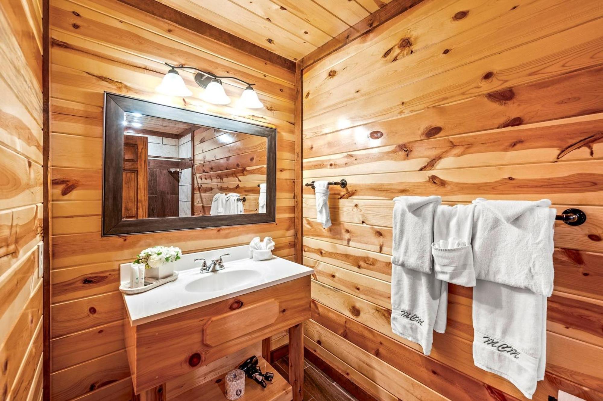 Smokey'S Paradise By Avantstay Sleeps 22 Pool Севьервилл Экстерьер фото