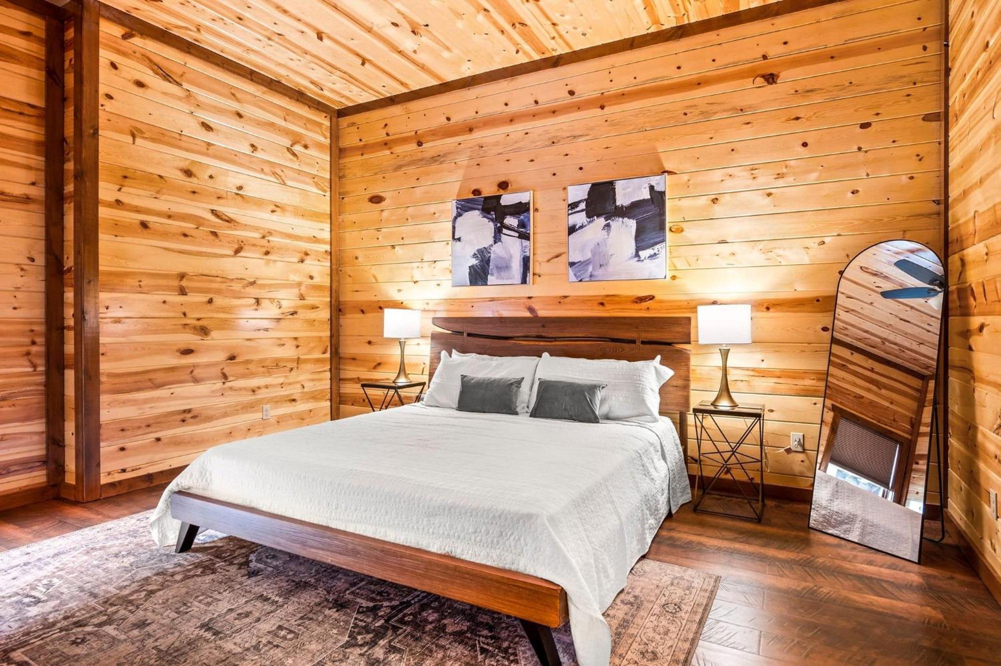 Smokey'S Paradise By Avantstay Sleeps 22 Pool Севьервилл Экстерьер фото